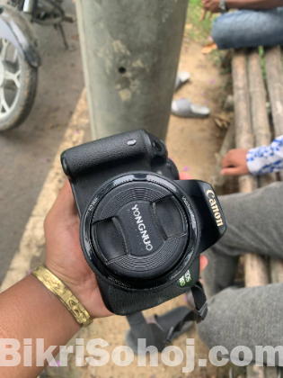 Canon 700D With 50mm prime lence